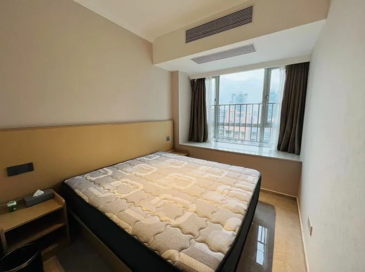 Photo 5 of Excellent Deal! Spacious 100sqm 3-Bed 2-Bath | Futian Gangxia Hui