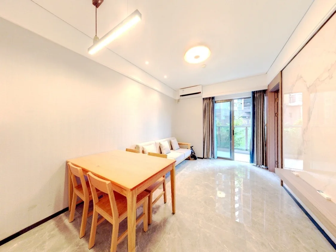 Photo 2 of Sun‑Filled Southeast‑Facing 2‑Bedroom | Maoye Dehong World 70sqm