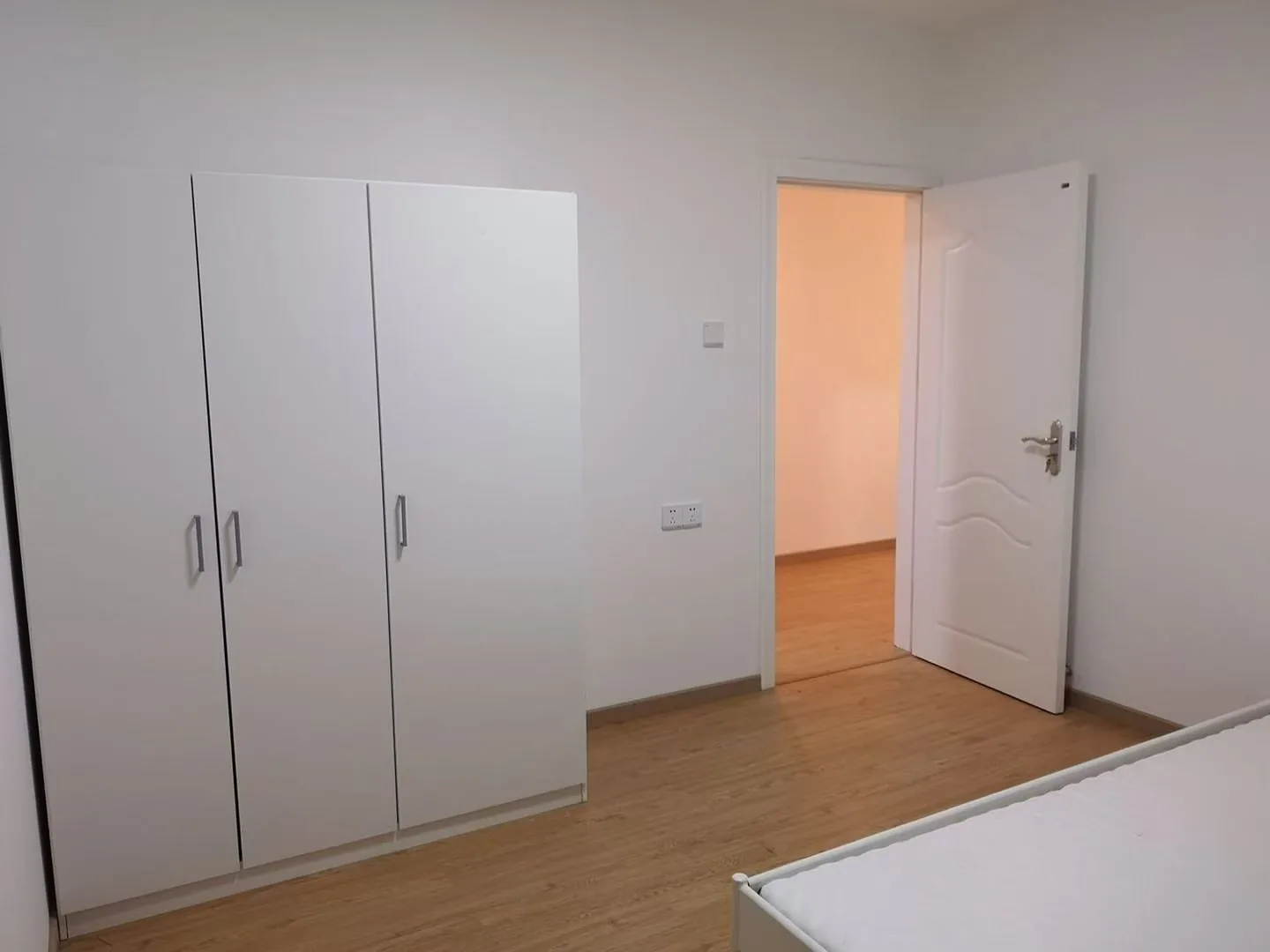 Photo 4 of Futian checkpoint beautiful 2 bedrooms for 6500