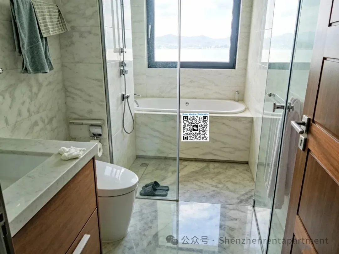 Photo 9 of The Peninsula3 | 310㎡ | 6BR 4BA | Seaview | Furnished | ¥85,000/Mth