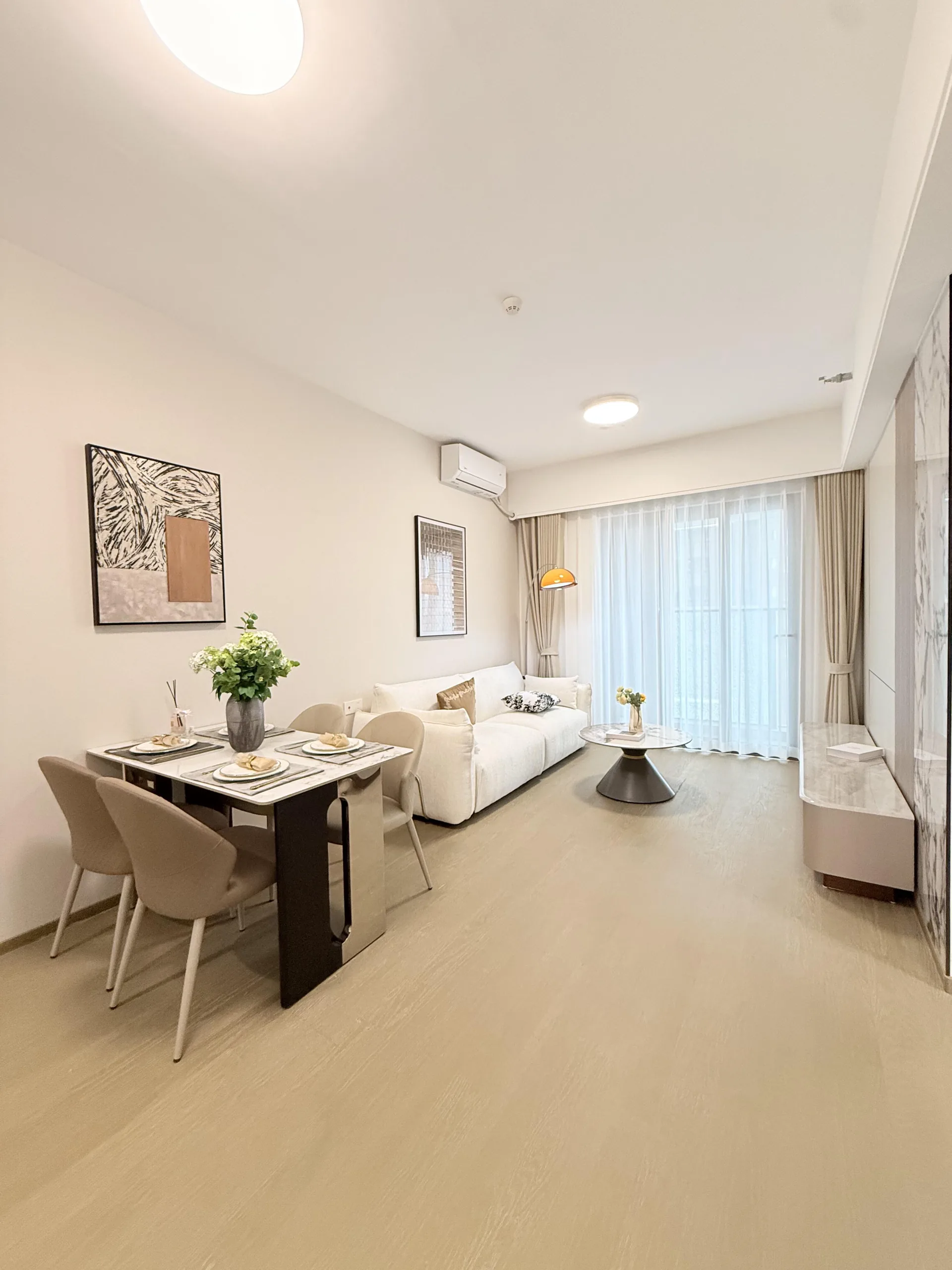 Photo 3 of Zhongzhou Binhai Huafu (C Future City), Futian 2 Bedrooms, 1 Bathroom | 64㎡ | Rent: ¥9000+/month