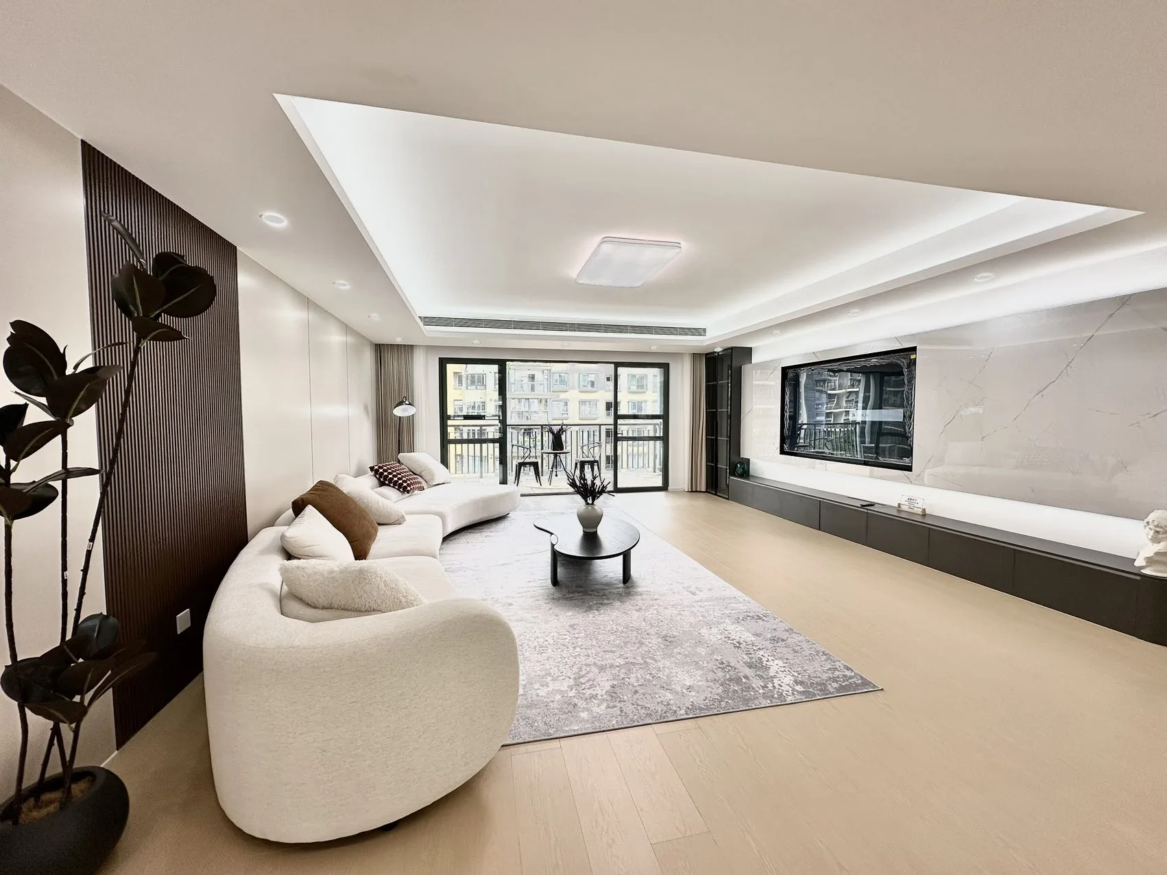 Photo 2 of Clear Water Bank Phase 4, Tower S, Unit 901 ▪ 257㎡ | 5 beds