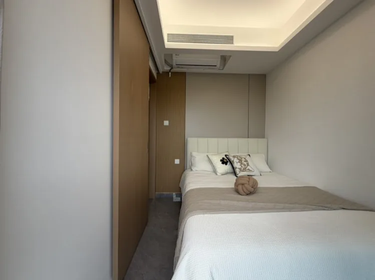 Photo 6 of Modern band new 1 bedroom 1 living room, 48 sqm, rent 6000 rmb, Futian center