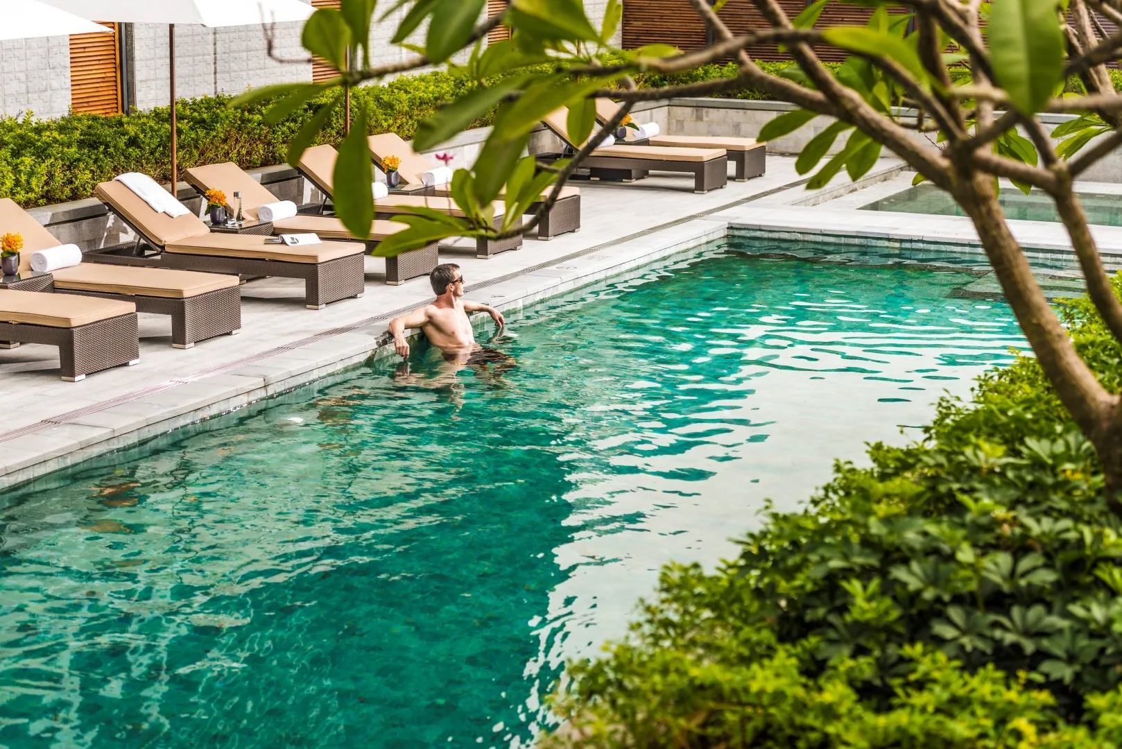 Four Seasons Hotel Shenzhen Celebrates 101 Days of Summer with Vibrant Seasonal Offerings