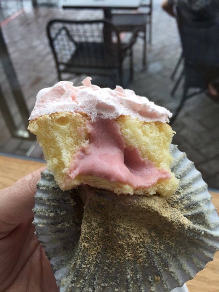 Filling in Cupcake