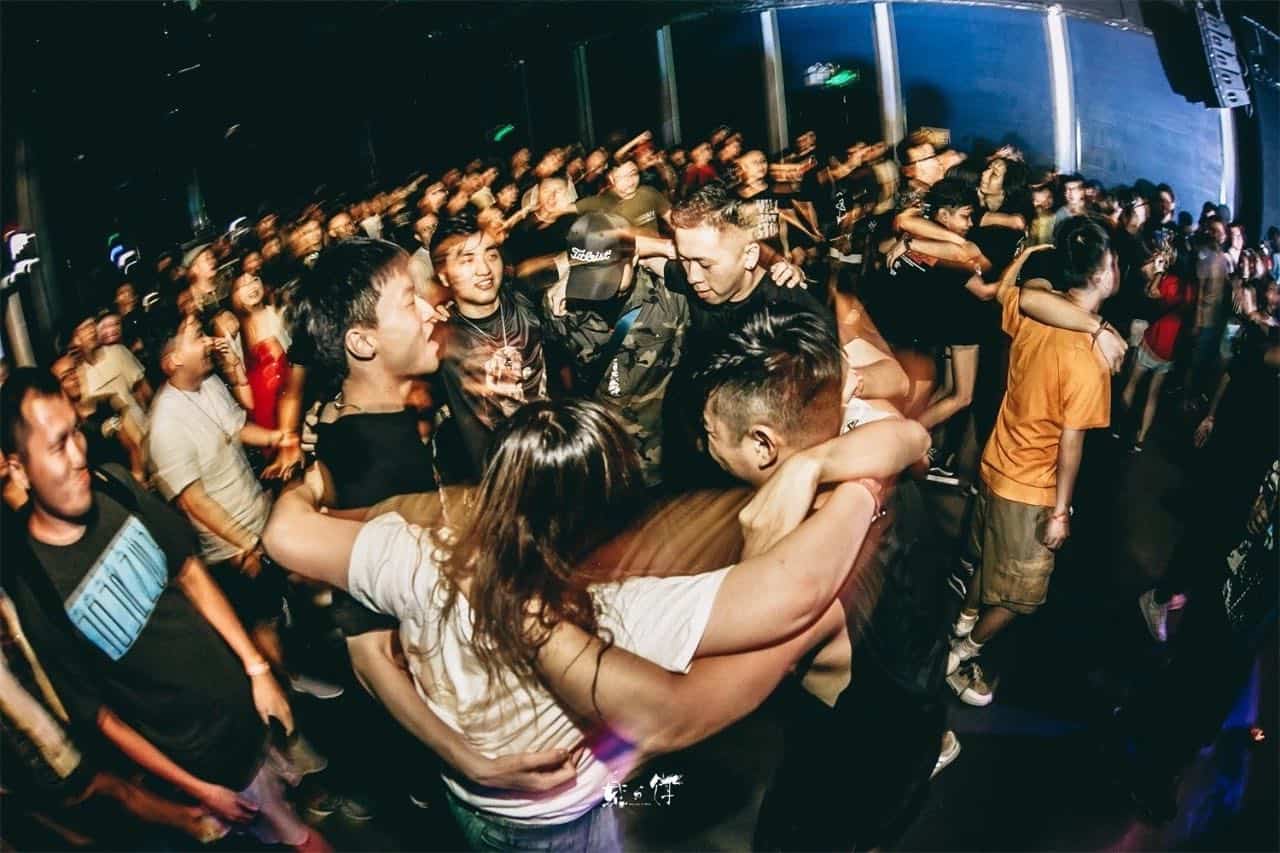 Hou Live: New Kids On The Block Taking Live Music To Next Level