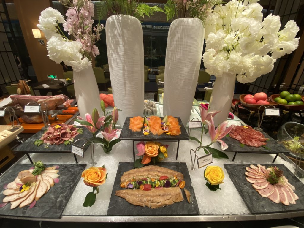 Cold cut section features six different meats. The presentation really caught my eye here.