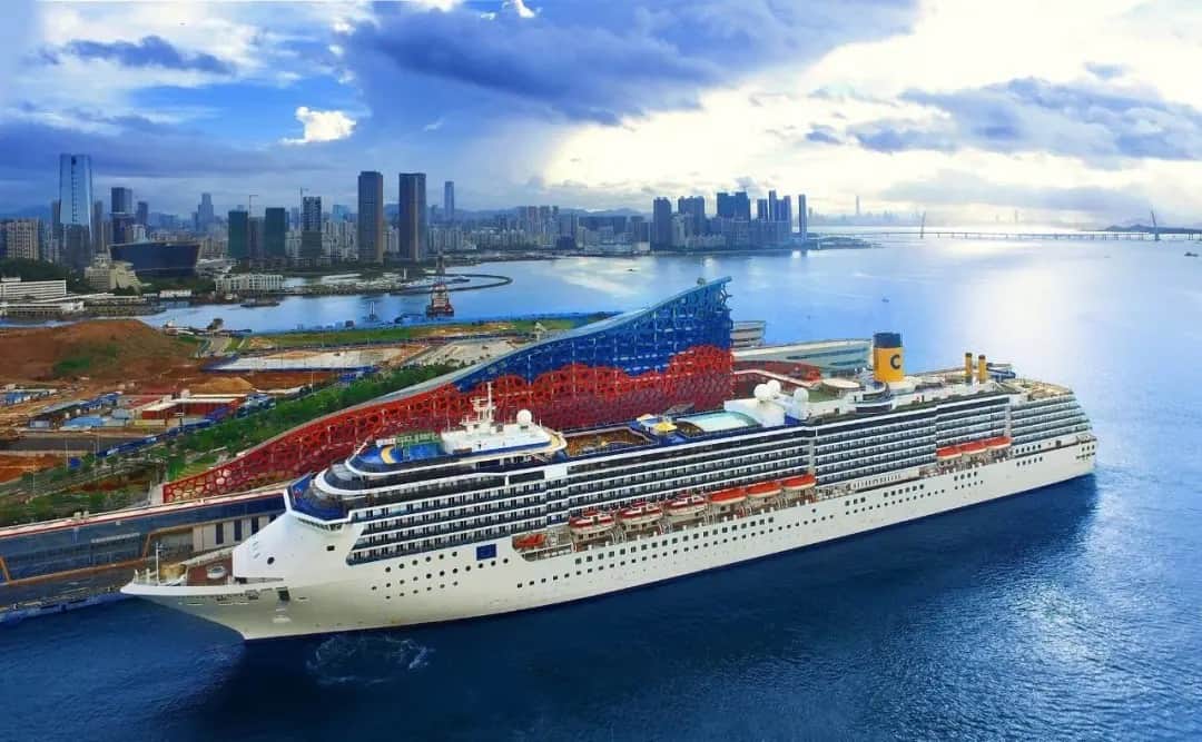 Collect Your Ship Tickets in the Bilingual TVM
