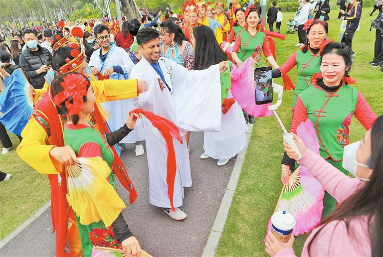 Lantern Festival Celebrations in Shenzhen