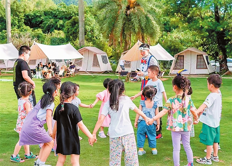Camping Popularity up 1000% in Shenzhen