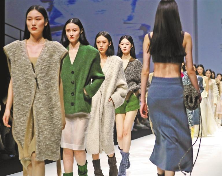 It's Shenzhen Fashion Week thru April 22: Modernity Meets Tradition