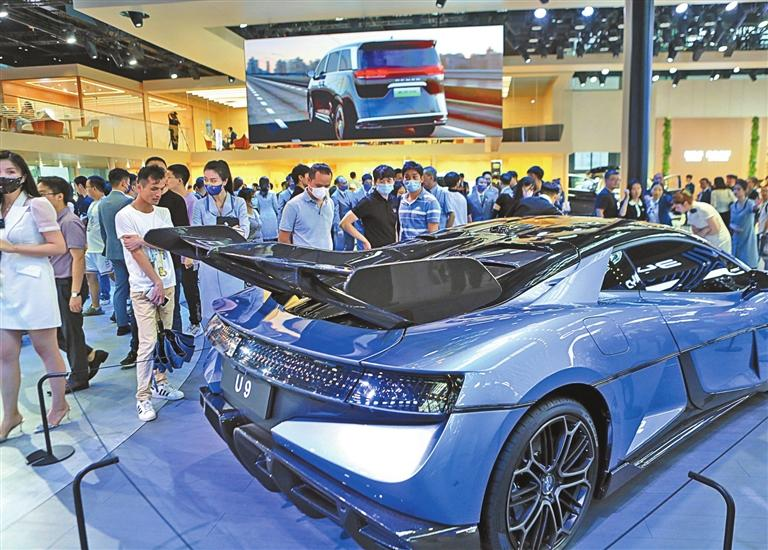 NEV's at Center Stage @ Futian Auto Show