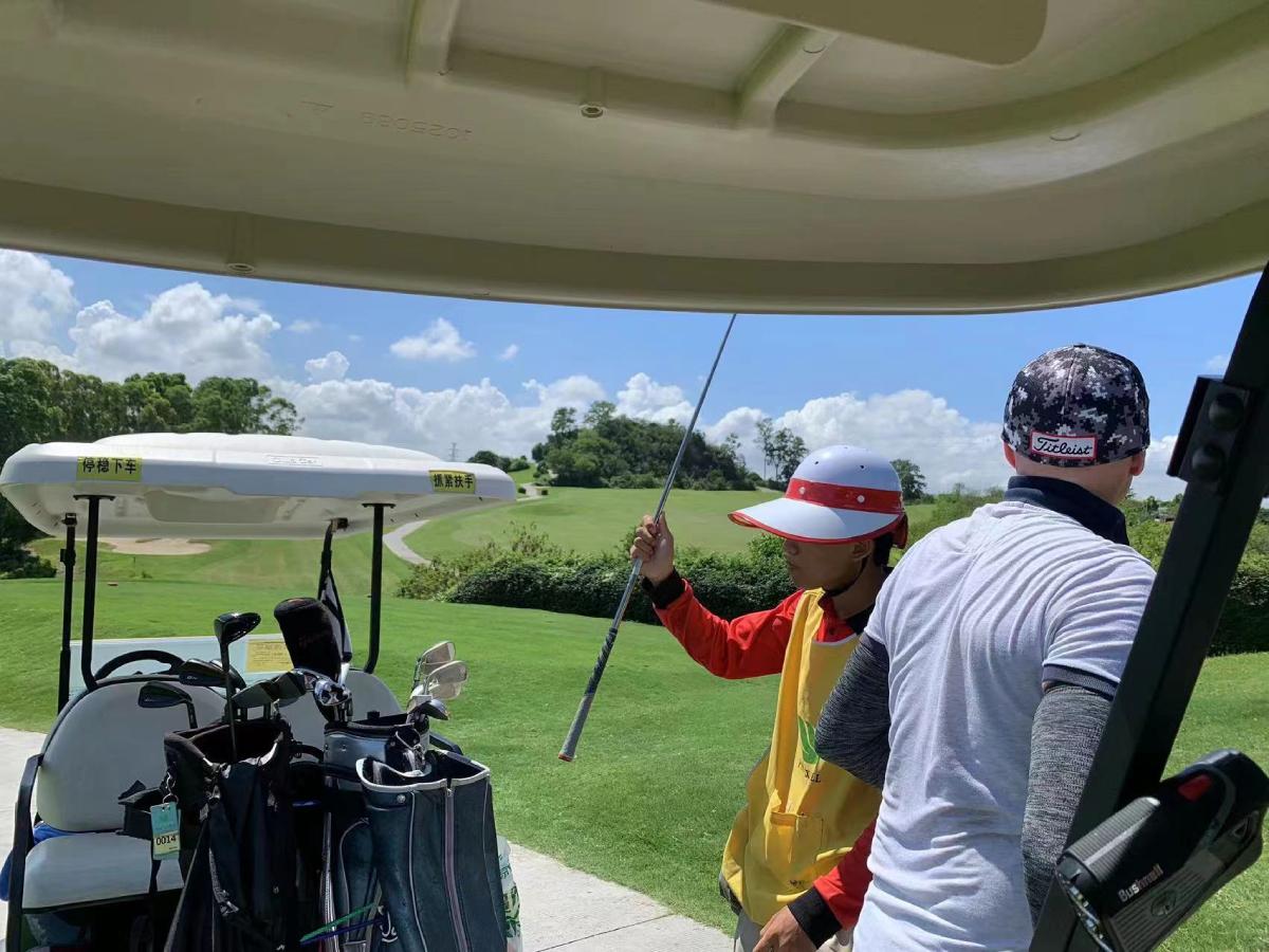 Experience Shenzhen's Elite Golfing Escapes