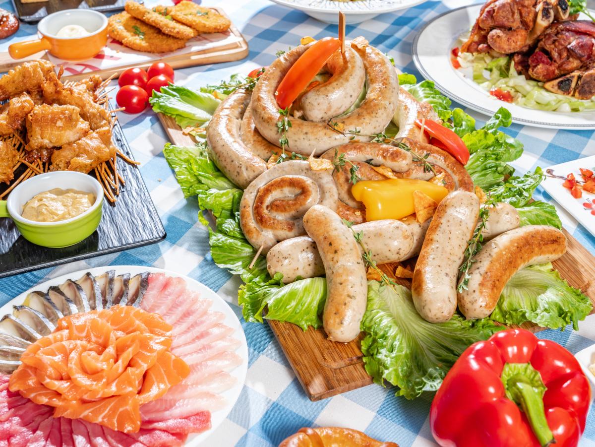 Savor the Sea's Bounty: The Unparalleled Seafood Experience at Grand Kitchen Buffet Restaurant