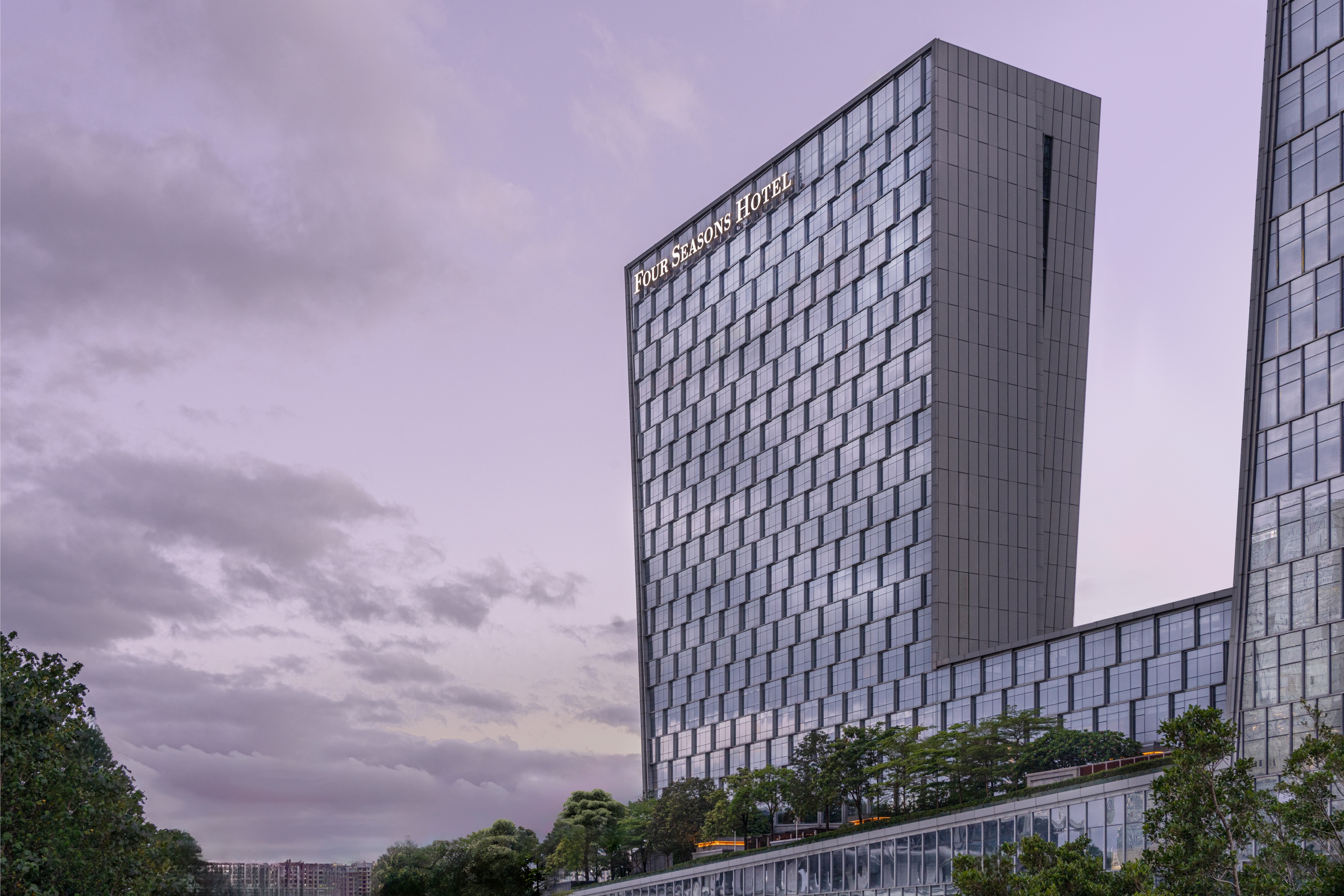 The Suite Life: Four Seasons Hotel Shenzhen Welcomes Travellers to Connect, Work and Unwind in Stylish Modern Suites