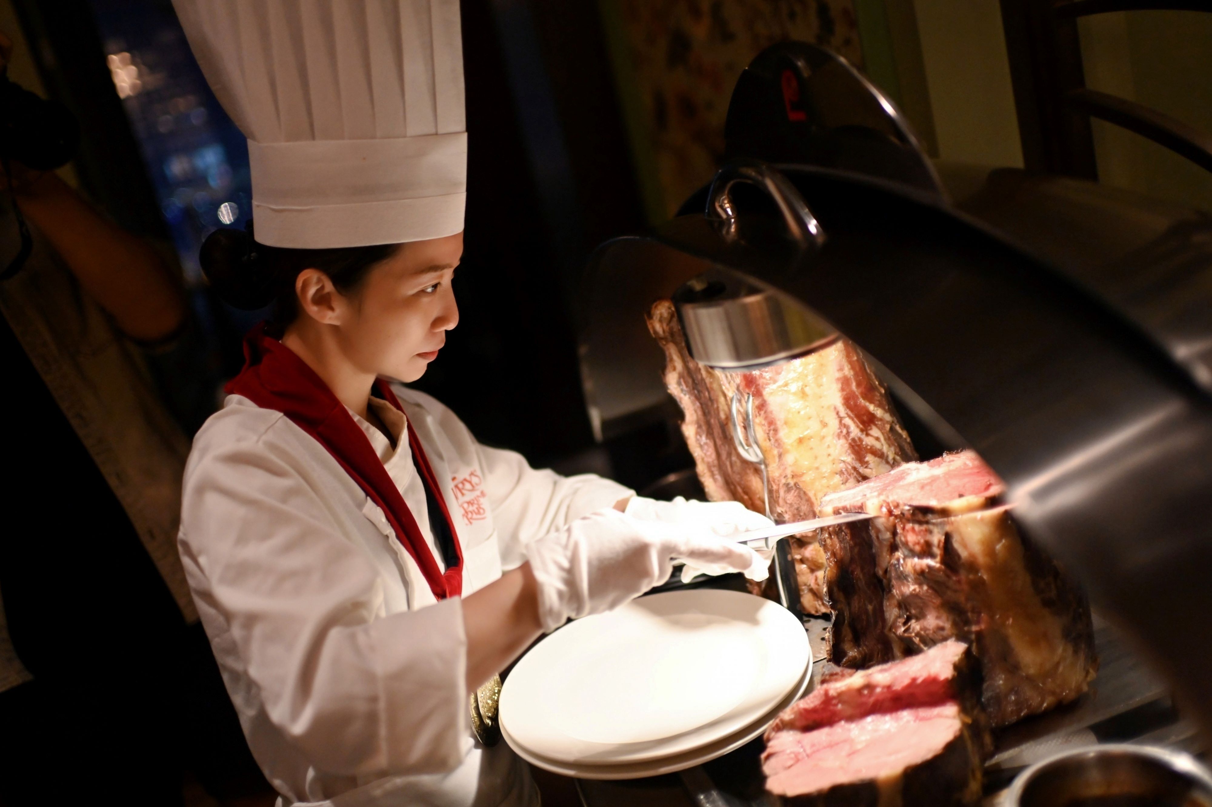 Lawry's The Prime Rib and de Gournay Unveil "Hidden Forest Escape" Immersive Dining Experience